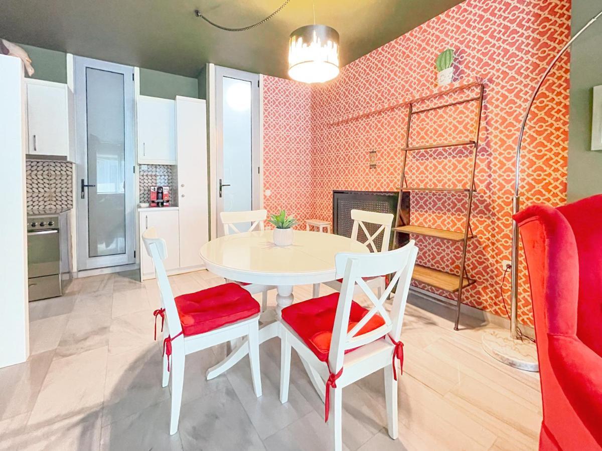 Loft 1 Bedroom Apartment In The Heart Of Atena Exterior foto